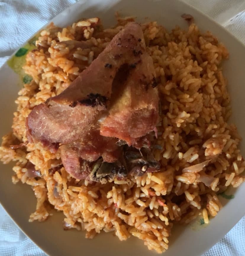 Jellof Rice And Big Chicken with Salad