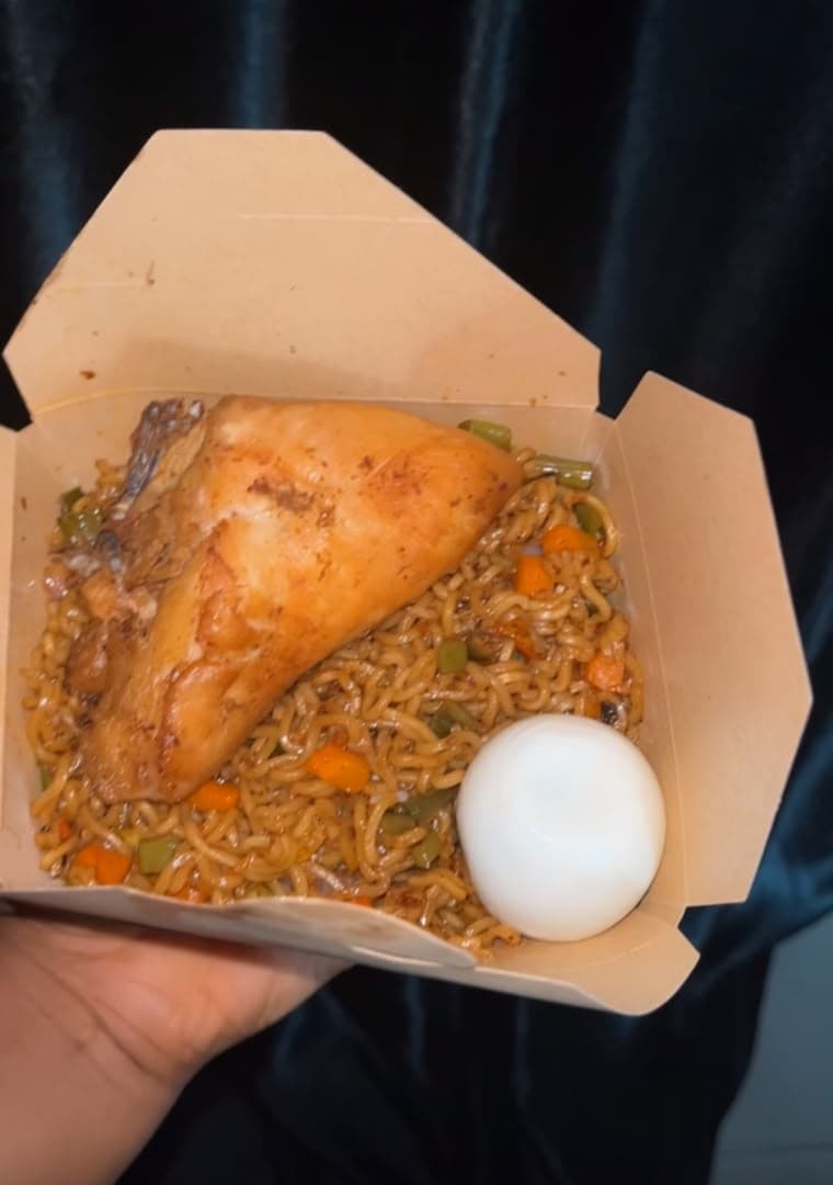 Noodles with chicken and egg