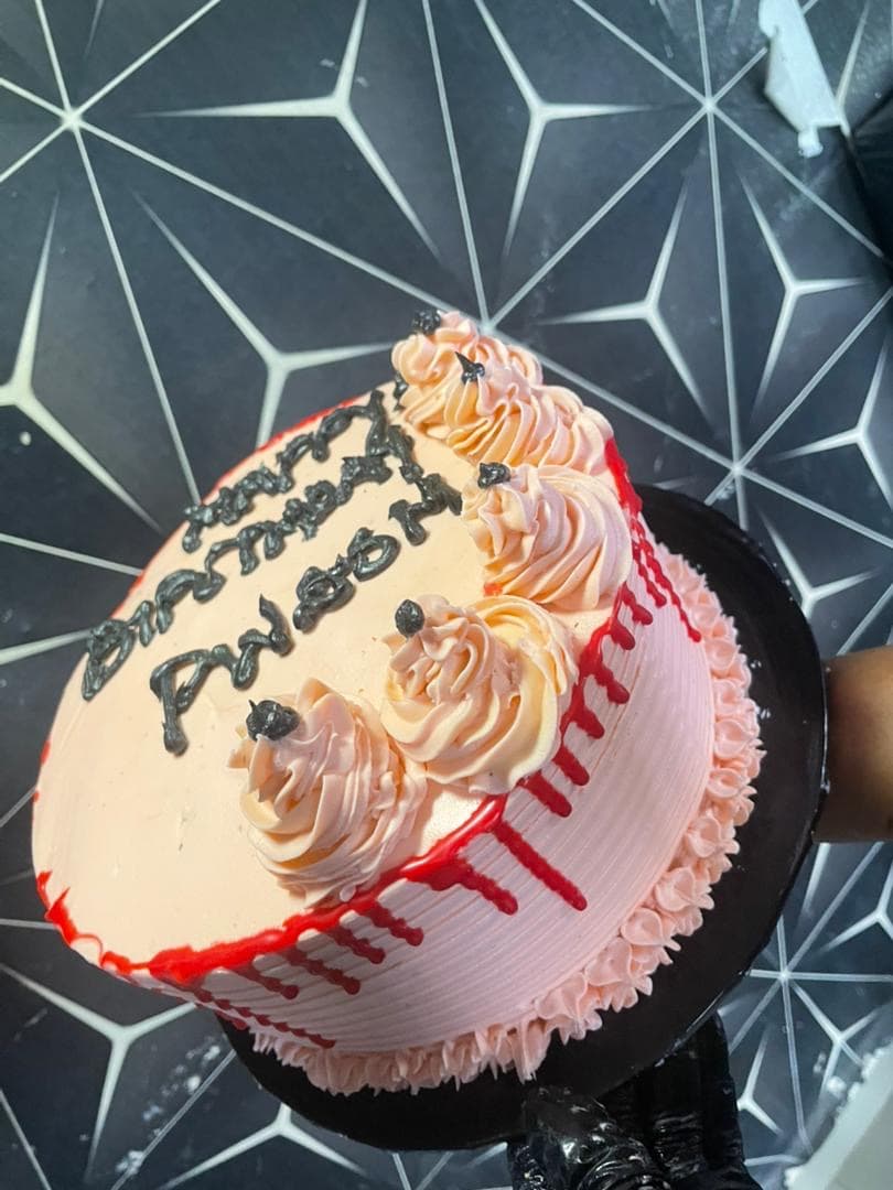 Size 8 inches cake